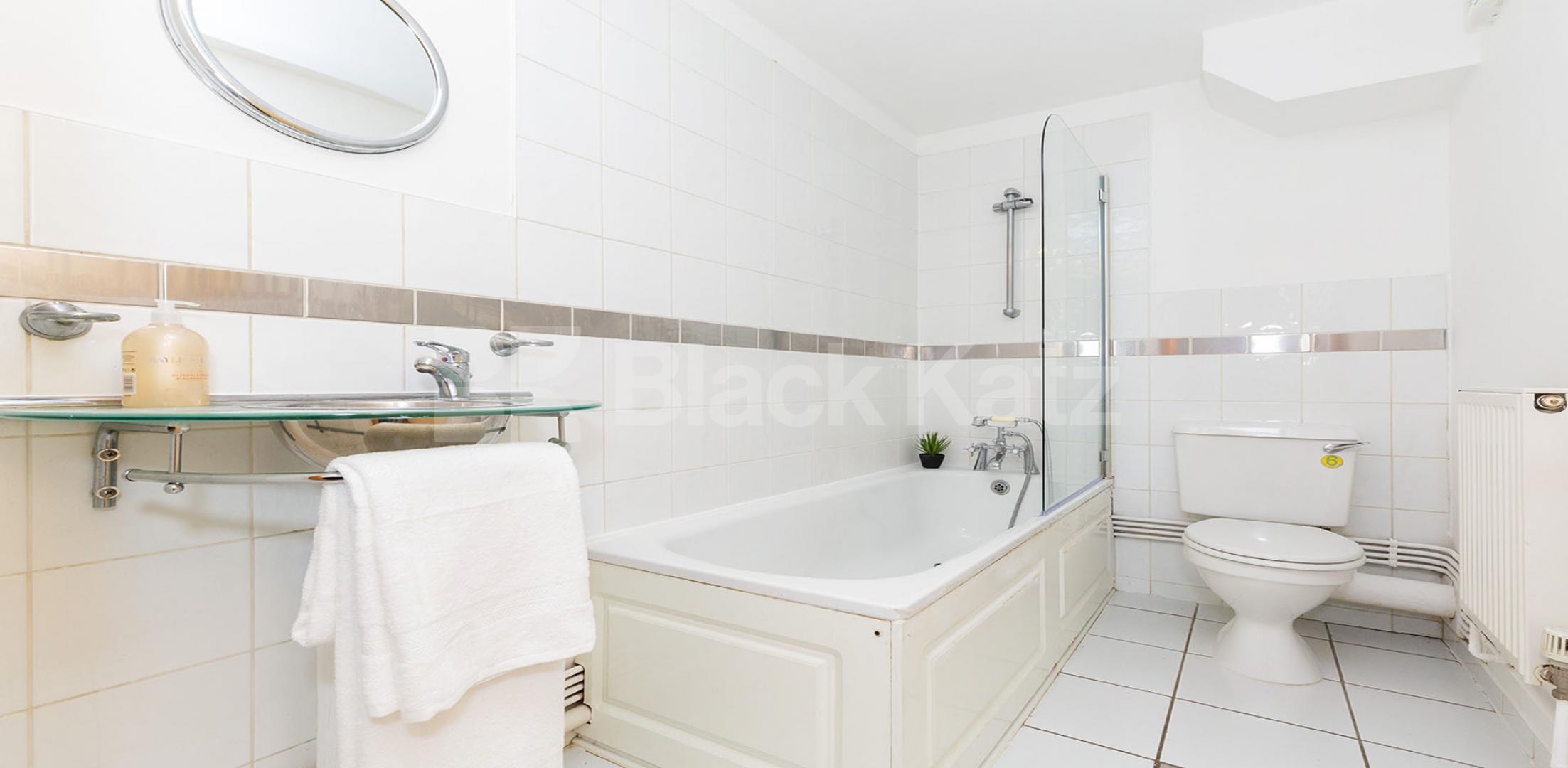 			1 Bedroom, 1 bath, 1 reception Maisonette			 Dove Road, CANONBURY-ISLINGTON